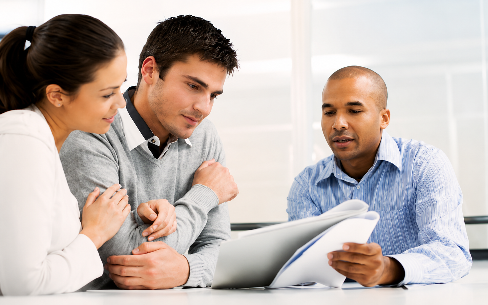 Why You Should Use an Insurance Broker